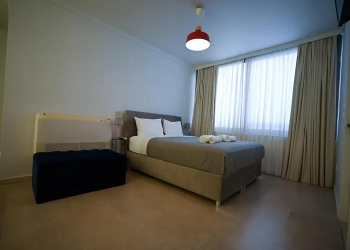 Tsakalof 10 Central By Zeussuites
